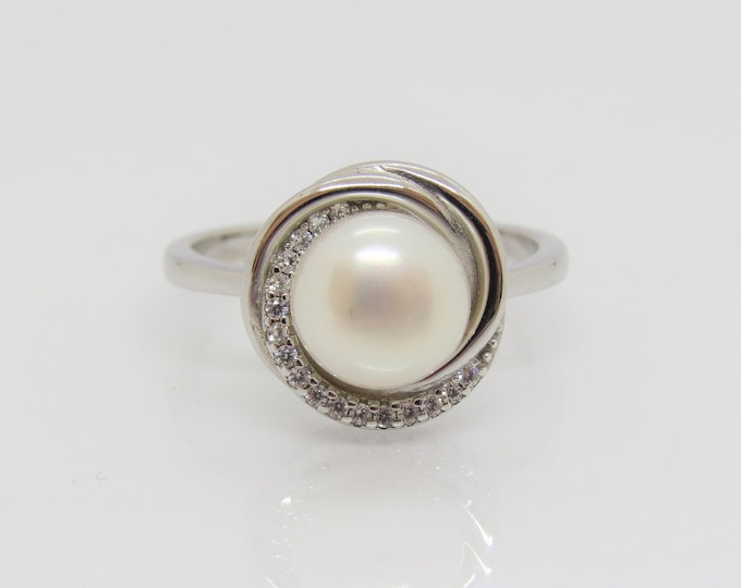 Vintage Sterling Silver Natural White Pearl & White Topaz Ring Size 7