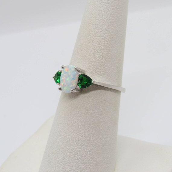 Vintage Sterling Silver White Opal & Emerald Ring… - image 6