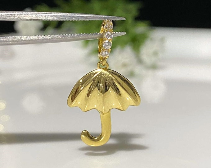 Vintage 15K 610 Solid Yellow Gold White Topaz Umbrella Charm Pendant.