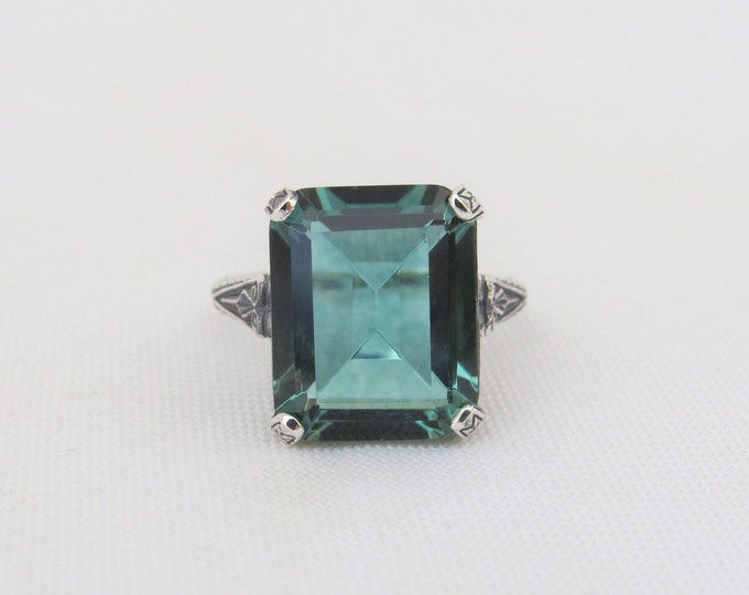 Vintage Sterling Silver Emerald Filigree Ring Size 10