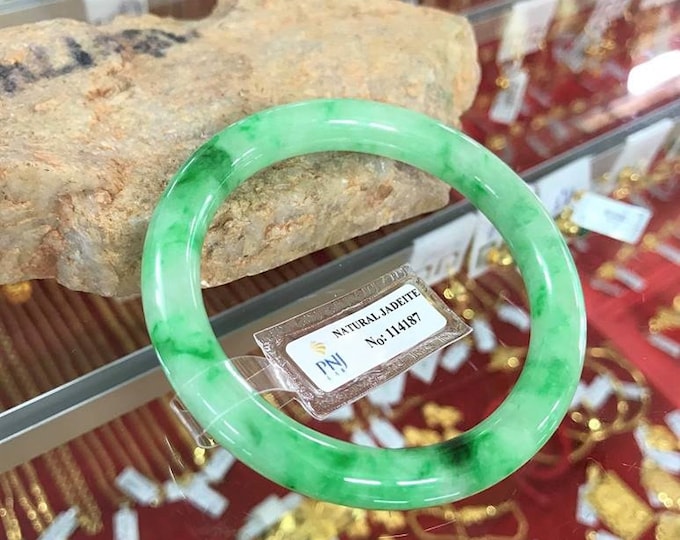 Vintage Translucent Natural Green, White Jadeite Jade Bangle Bracelet 53.6MM