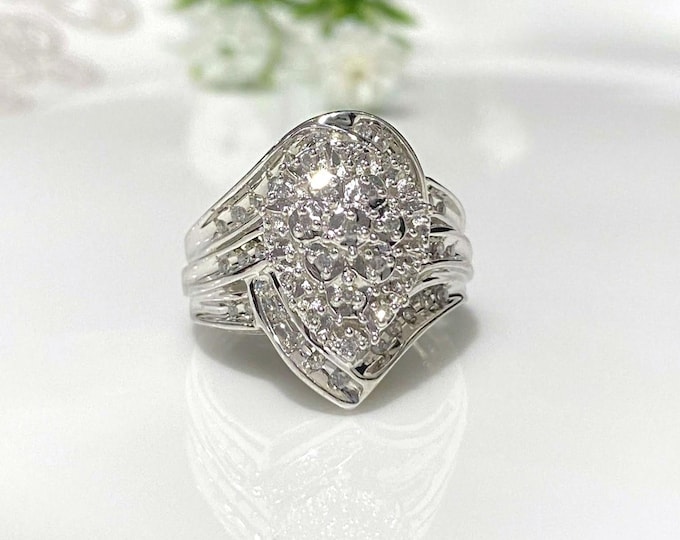 Vintage 10K Solid White Gold Genuine Diamond Ladies Ring Size 6.75