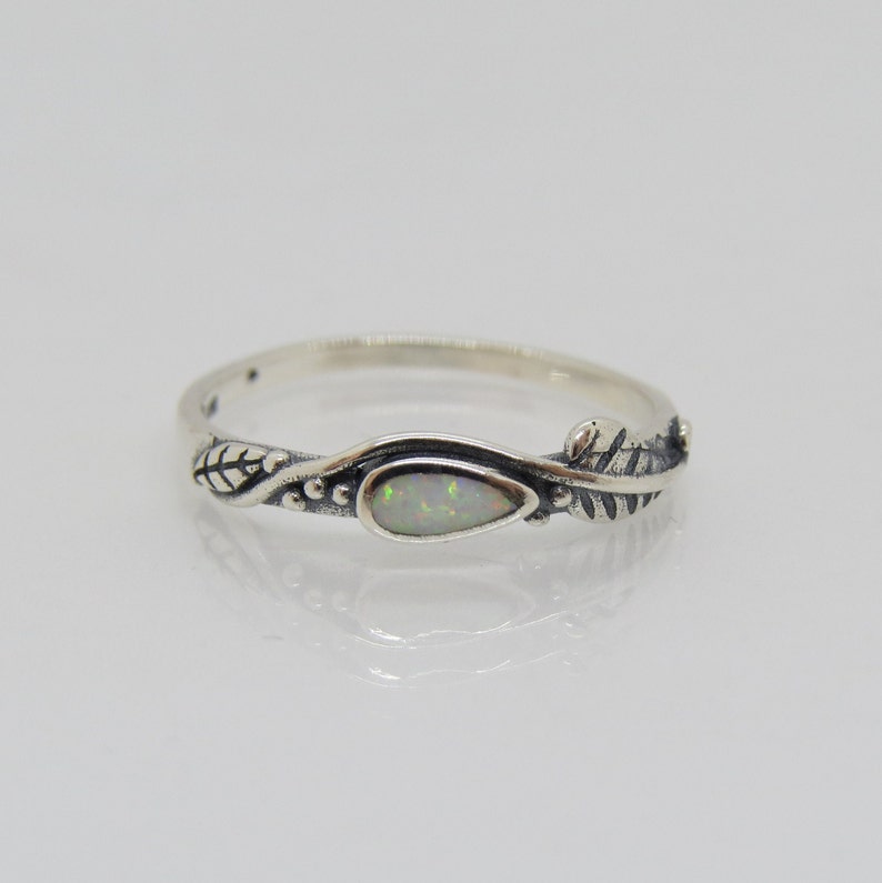 Vintage Sterling Silver White Opal Leaf Thin Band Ring Size 6 image 6
