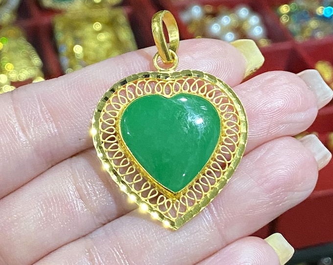 Vintage 24K 980 Solid Gold Apple Green Jadeite Jade Filigree Heart Pendant. Mat Cam Thach Trai Tim.