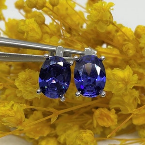 Vintage Sterling Silver Oval cut Tanzanite Earrings.