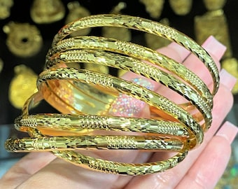 18K Yellow Gold 7 Pieces Set Bangle Diamond Cut. 52.5mm, Vintage Bangle.