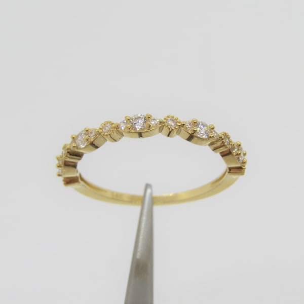 Vintage 14K Solid Yellow Gold White Topaz Ring Size 7