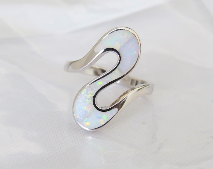 Vintage Sterling Silver Inlay White Opal Swirly Ring Size 8