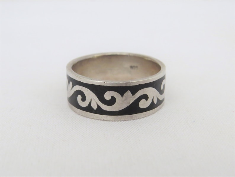 Vintage Sterling Silver Black Enamel Band Ring Size 11.5