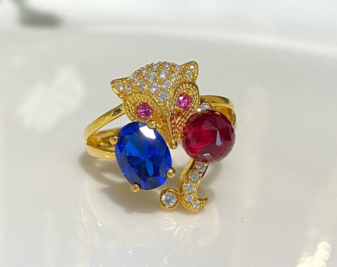 Vintage 18K Solid Yellow Gold Blue Sapphire, Ruby & White Topaz FOX Ring Size 7