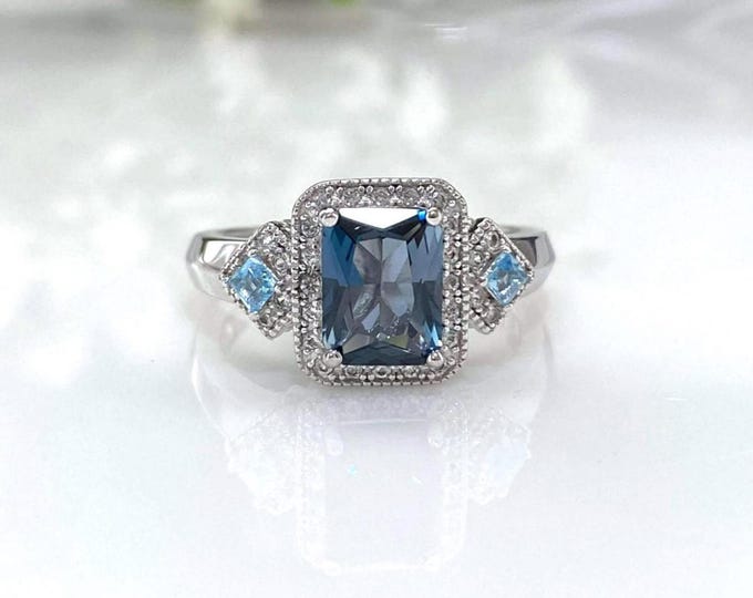 Vintage Sterling Silver 1.74cts Natural London Blue Topaz & White Topaz Ring Size 7