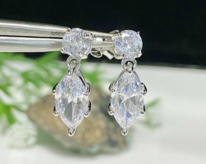 Vintage Sterling Silver White Topaz Drop Earrings.