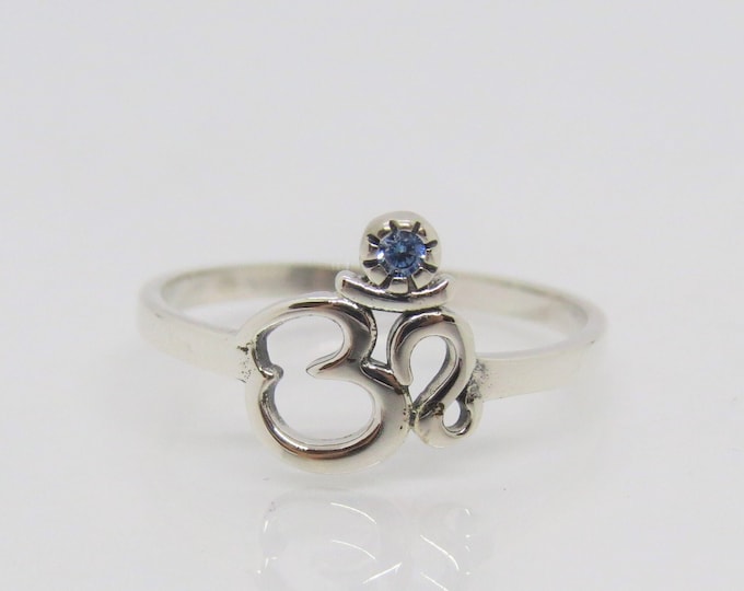 Vintage Sterling Silver Om Sign Aquamarine Ring Size 7