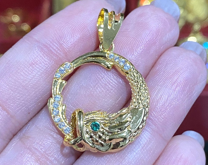 Vintage 15K 610 Solid Yellow Gold Fish, Goldfish White Topaz & Emerald on Eye Pendant.