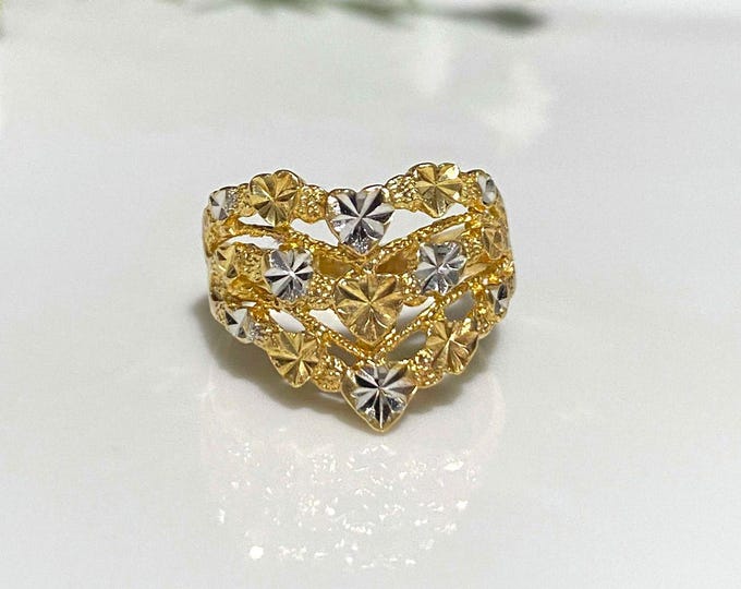 18K Solid Yellow White Gold Diamond cut Vintage Ring Size 7