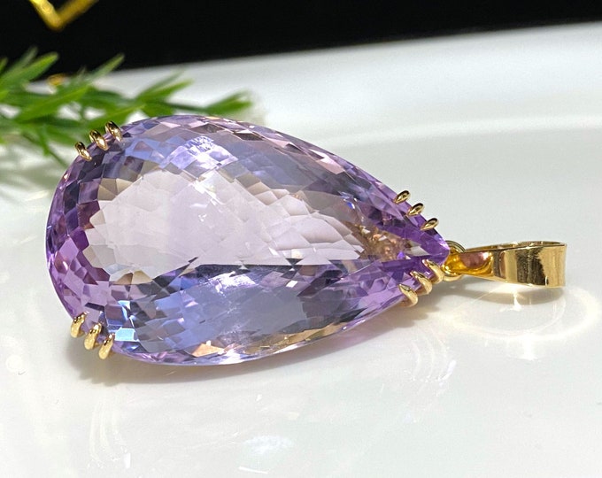 Vintage 14K Solid Yellow Gold 110.21ct Pear cut Natural Amethyst Pendant.