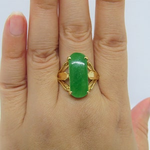 Vintage 18K Solid Yellow Gold Saddle Green Jadeite Jade Ring Size 10.75 image 6