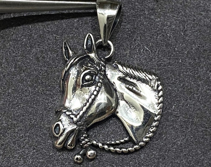 Vintage Sterling Silver Horse Pendant.