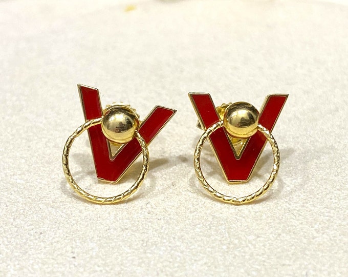 Vintage 18K Solid Yellow Gold Red Enamel V Stud Earrings.