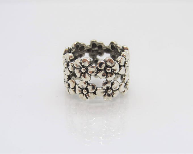 Vintage Sterling Silver Two Row Flowers Band Ring Size 8