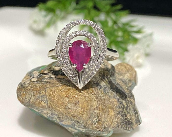 Vintage Sterling Silver Natural Pear cut Ruby & White Topaz Ring Size 8