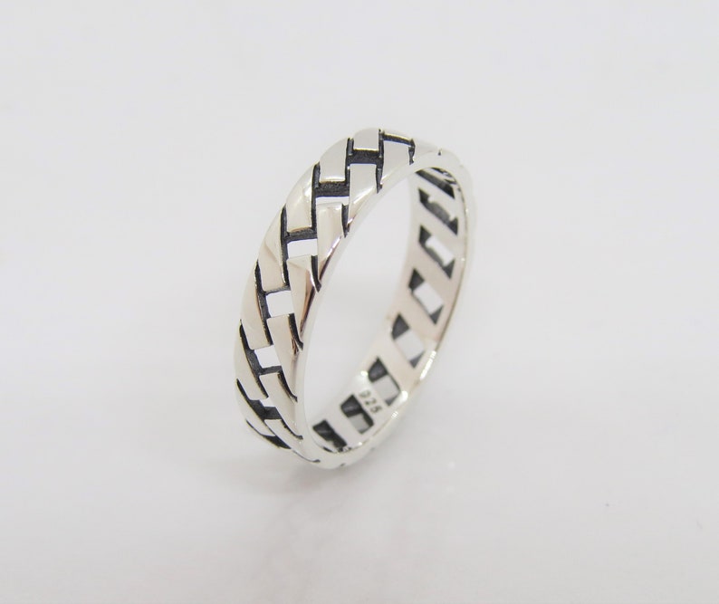 Vintage Sterling Silver Link Chain Band Ring Size 9