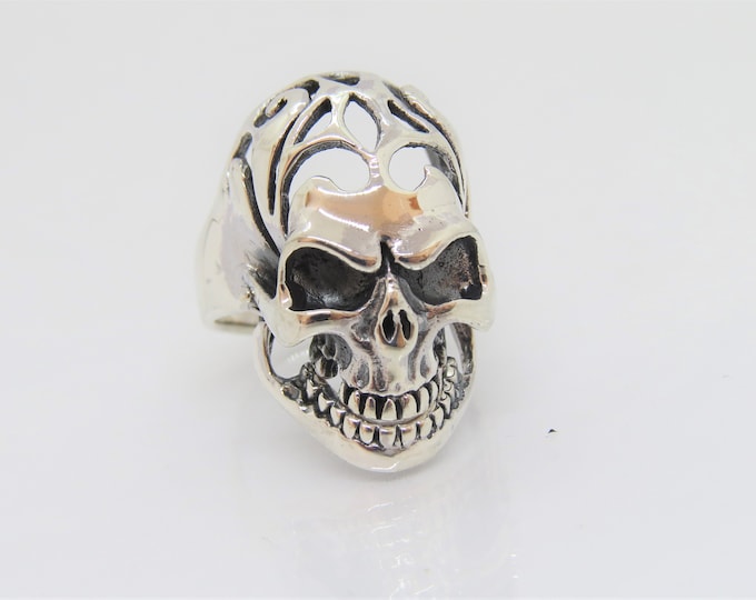 Vintage Gothic Sterling Silver Skull Ring Size 8.5