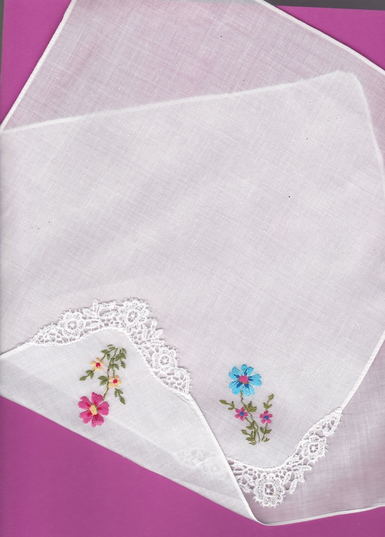 handsticht flower lace on hanky