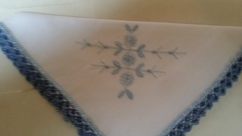 Hanky flower,blossom name