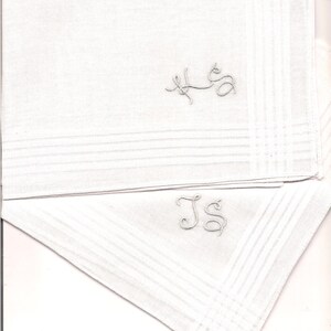 2 x Taschentuch Monogramm Embrodery Bild 3