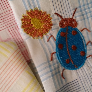 3 x chils Hanky embroider name motiv