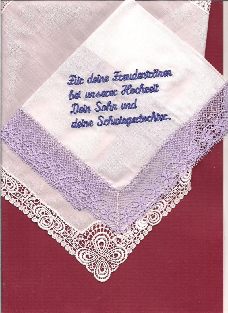 Mouchoir dentelle blanche violet design différent de dentelle ou image 3