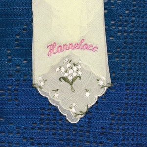 textil,handkerchief flower corner,embroiderd,name image 4