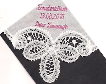 1 hanky white and lace embroiderd