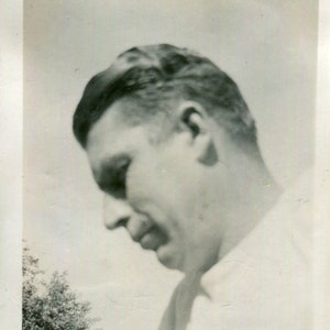 Vintage Photo Up Close View of Forlorn Man 1940&#39;s, Original Found Photo, Vernacular Photography