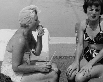 Vintage Photo Ladies By The Pool Eating a Hot Dog 1950's, Original Found Photo, Vernacular Photograph
