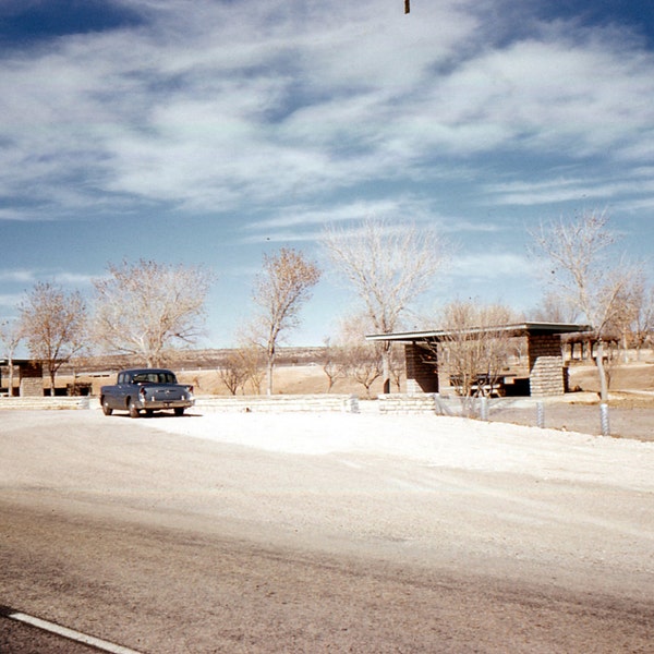 Jahrgang Kodachrome roten Rahmen Folie "Am Straßenrand Rastplatz" Texas von 1950... Jahrgang rot umrandet Kodachrome Dia