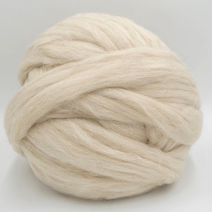 29 Euro/kg combed wool Coburger Fuchsschaf, natural fibers, staple fibers, wool for spinning, dyeing, felting, weaving, 100 grams