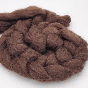 80 EUR/kg combed alpaca wool for spinning, felting, spinning fibers felting wool superfine alpaca from Peru, 25 mic., 50g, #04 dark brown