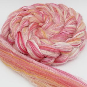 79 EUR/kg combed yarn blend Rose, Blue Faced Leicester, Shetland, organic nylon, 100g staple fibers, felting wool, wool for spinning, felting, weaving