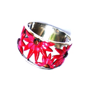Wide Sterling Silver Pink Daisy Ring Band Hand Accented Spring Summer Boho Silver Daisy Flower Band Floral Daisies Jewelry Accessories