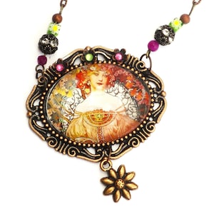 Pretty Vintage Style Romantic Art Nouveau Pre Raphaelite Pendant Necklace with Flower Charm Antique Alphonse Mucha Art Jewelry for Women