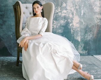 Elegant wedding dress, minimalist bridal gown/ ALESTINA prime