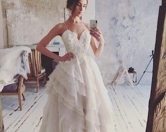 Unique  wedding dress/ ALLOTA