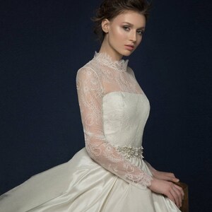 a-line wedding dress/ Ampella image 2