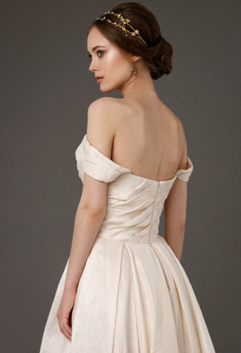 ivory wedding dress sleeves