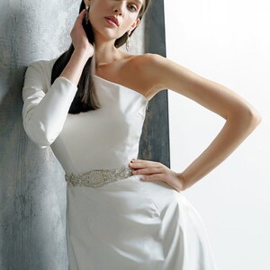 Modern wedding dress/ Ariadna image 7