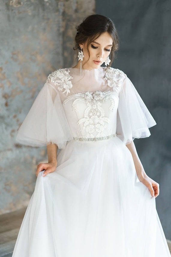 AVRELIA / Pearl wedding dress with rich 