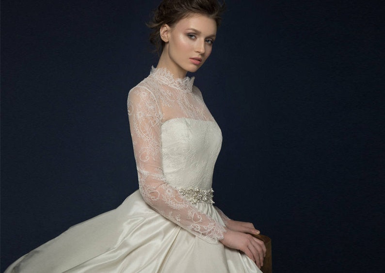 a-line wedding dress/ Ampella image 2