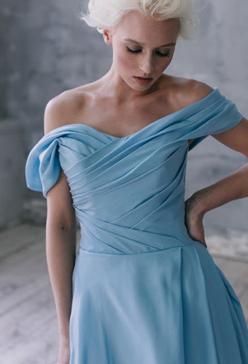 Blue wedding dress with open shoulders/ Alya image 5